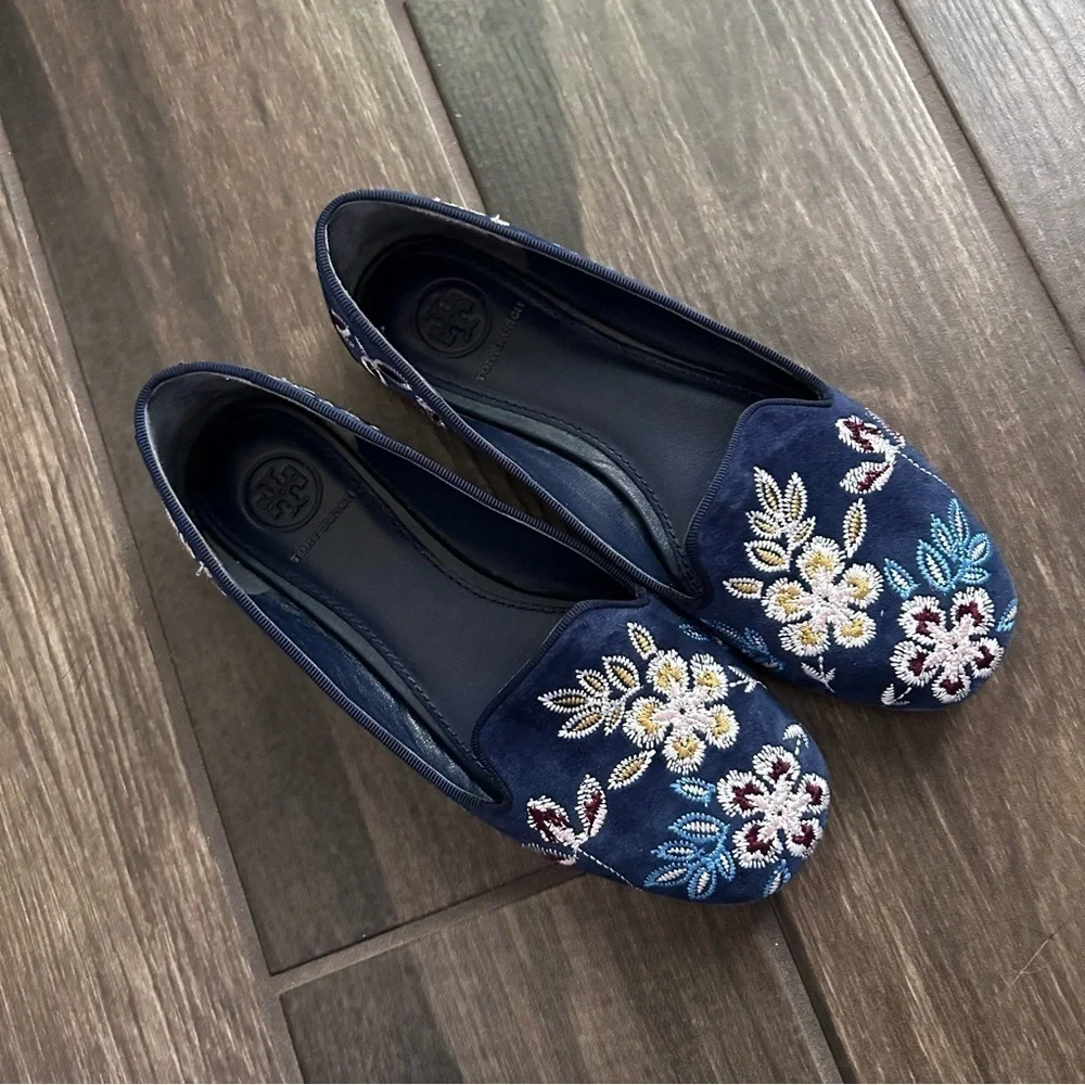 Tory Burch Embroidered Floral Suede Smoking Slippers in Navy Blue Sz 5